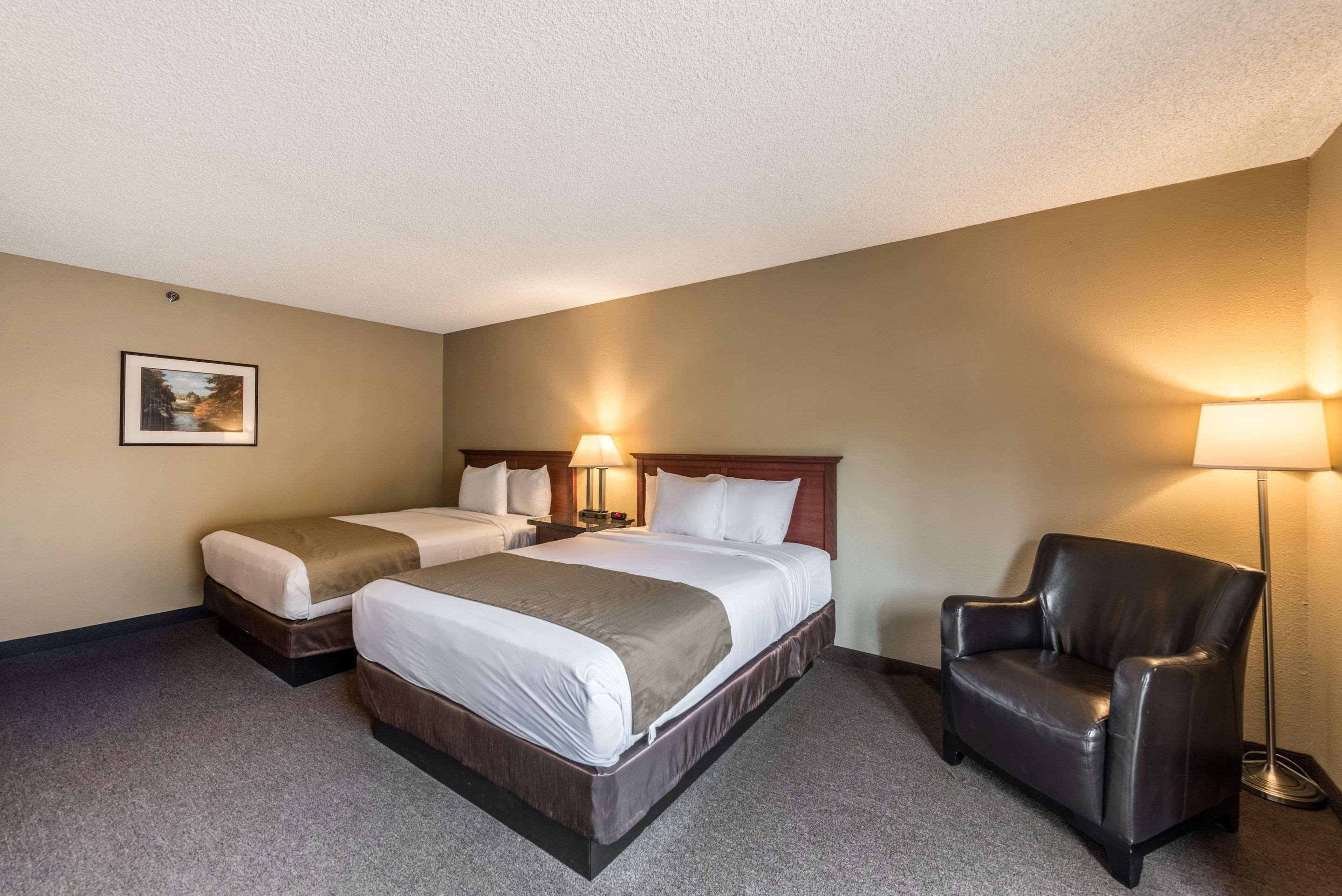 Rodeway Inn & Suites Portland - Jantzen Beach Exterior photo