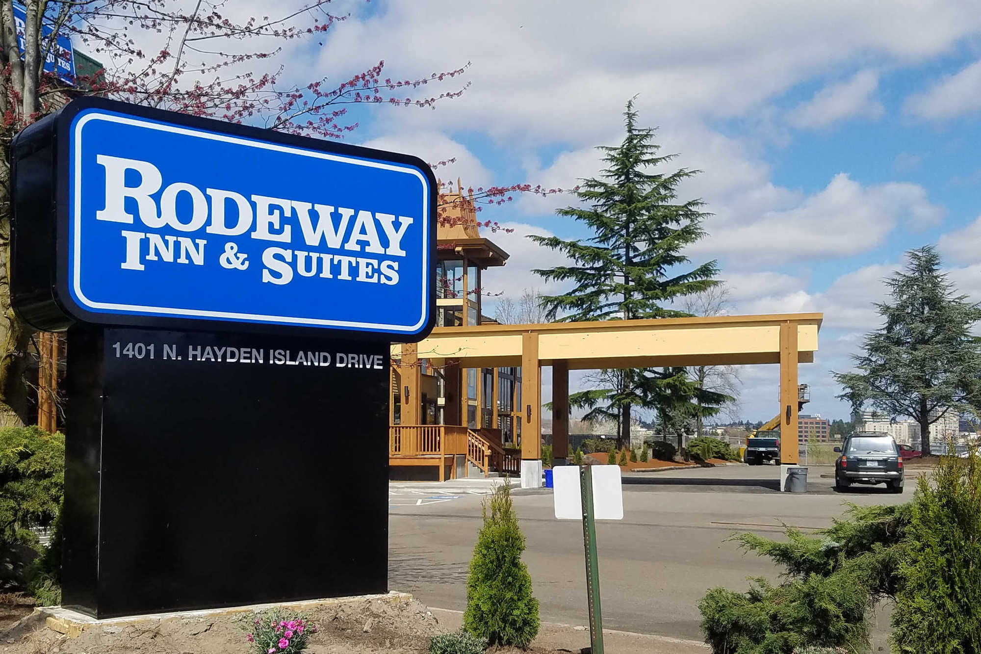 Rodeway Inn & Suites Portland - Jantzen Beach Exterior photo